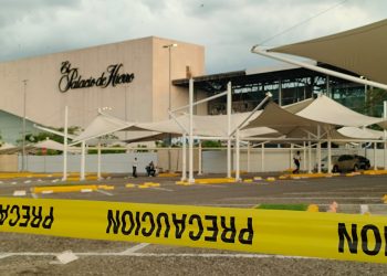 Restaurantes de Plaza Altabrisa afectados por explosión ya pueden reabrir: PC