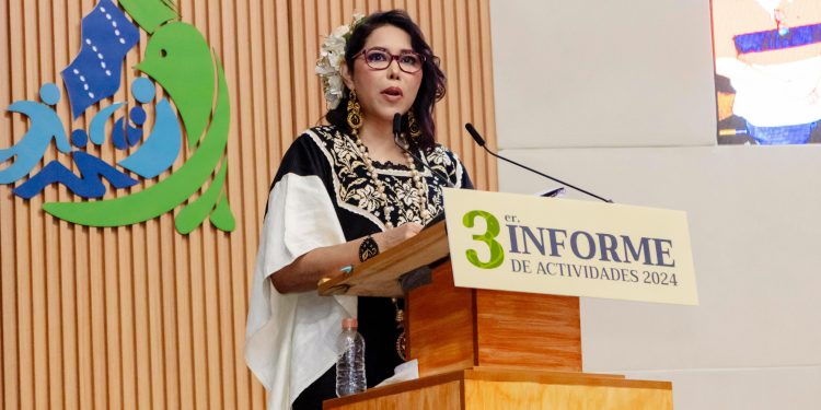 Layda Sansores , inauguró la oficina regional de la Codhecam y atestiguó el Tercer Informe de Actividades en Champotón