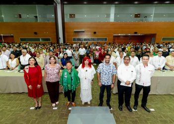 Layda Sansores, y Ernestina Godoy, encabezaron la Audiencia Pública de la Comisión Presidencial para la Reforma Electoral en Ciudad del Carmen
