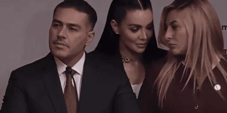 Funcionarias protagonizan incómodo momento por un lugar junto a Omar García Harfuch