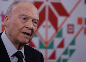 FGR considera sin efecto el amparo promovido por Bermúdez Requena: Gertz Manero