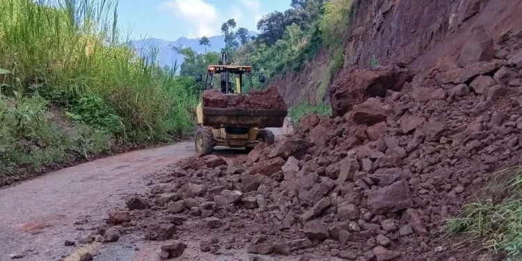 Alerta Gris en Veracruz: Lluvias Torrenciales Dejan Destrozos