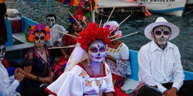 Festejos del Día de Muertos en Cancún: Procesión de Ánimas y Más