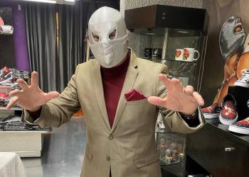 La Leyenda del Santo Dice Adiós