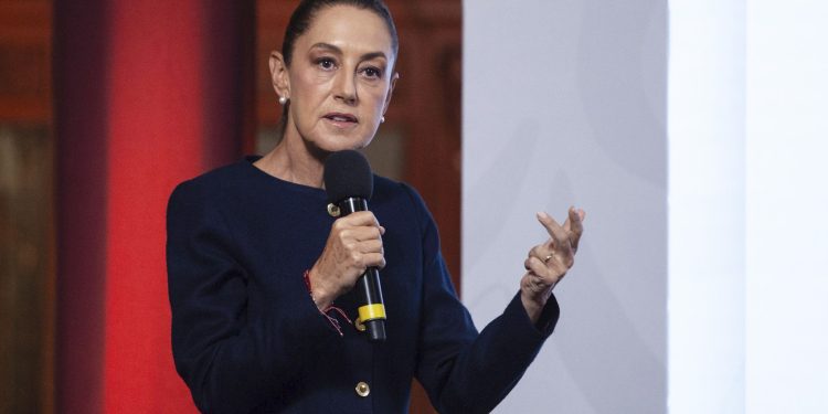 Sheinbaum revela participación de empresarios estadounidenses en “huachicol fiscal”
