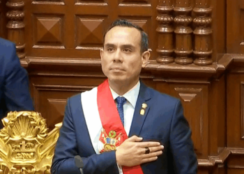 José Jerí asume la presidencia de Perú tras la destitución de Dina Boluarte