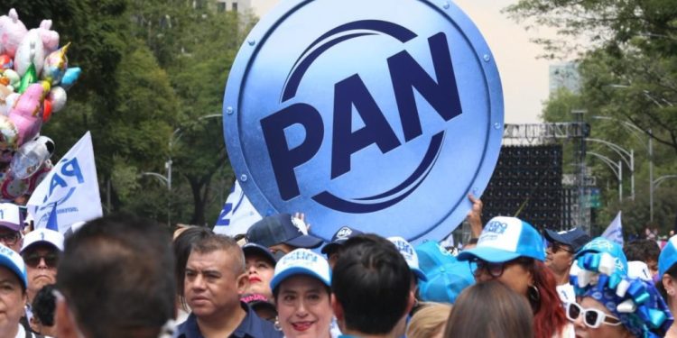 Sheinbaum afirma que el PAN “no tiene futuro” con su relanzamiento