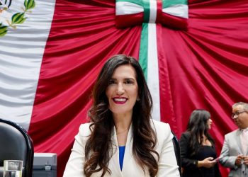 Kenia López Rabadán apuesta por un Congreso de diálogo plural y equilibrado