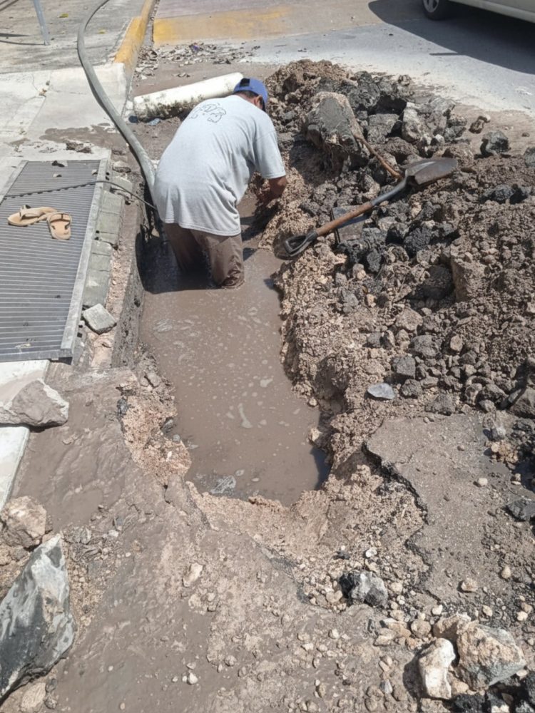 Saqueo e incapacidad de Francisco Torres Rivas al frente de JAPAY, deja a ciudadanos en problemas