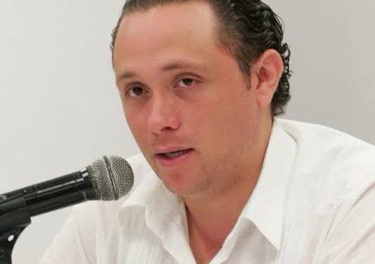 Logros de Héctor Contreras en #SATQ, beneficiar a Roberto Borge y extorsionar contribuyentes.