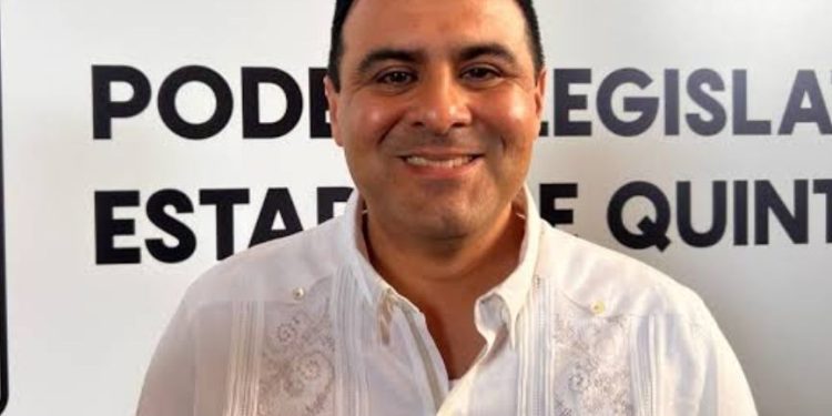 El Auditor del Estado pretende ocultar desvíos realizados por su paso en el Ayuntamiento de Othón P. Blanco, protegiendo a su cómplice Yensunni Martínez