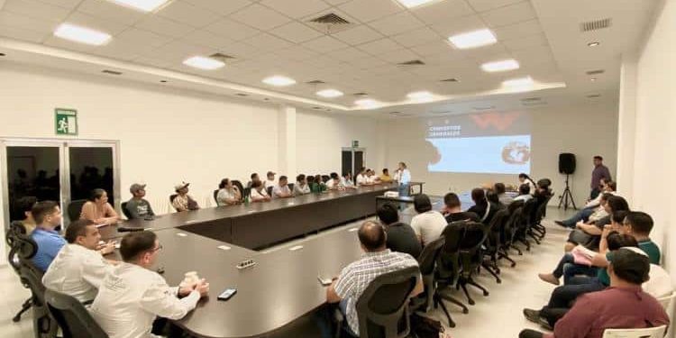 CANIRAC y Protección Civil inician capacitación a restauranteros tras accidente en Plaza Altabrisa