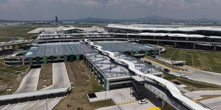 Pasajeros del AIFA podrán viajar sin pagar peaje en casetas con boleto vigente