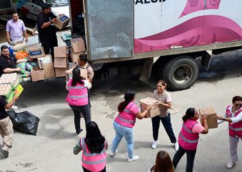 Cancún envía más de 70 mil artículos de ayuda a damnificados por lluvias