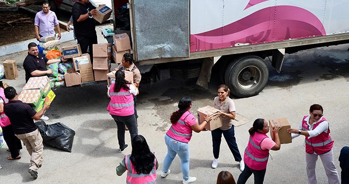 Cancún envía más de 70 mil artículos de ayuda a damnificados por lluvias