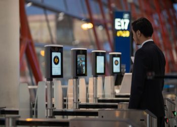 EU aplicará registro biométrico obligatorio a todos los extranjeros que ingresen o salgan del país