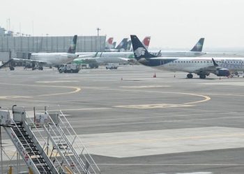 Pilotos piden al Gobierno mexicano responder con urgencia ante restricciones de vuelos impuestas por EE. UU.