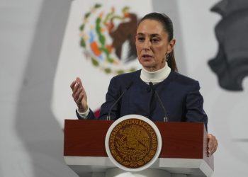 México busca acuerdo con Estados Unidos por disputa aérea: Sheinbaum descarta revertir decreto del AIFA