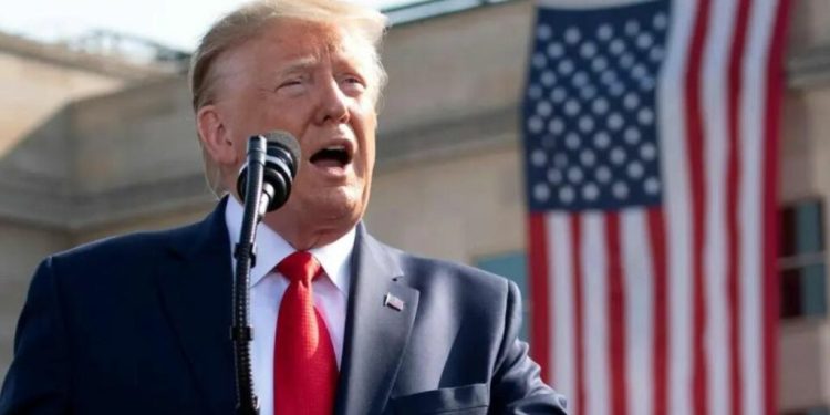 Trump exige prisión para el alcalde de Chicago y el gobernador de Illinois por redadas migratorias