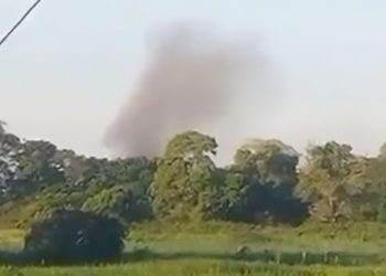Habitantes de Comalcalco reportan fuga de gas en ducto de Pemex