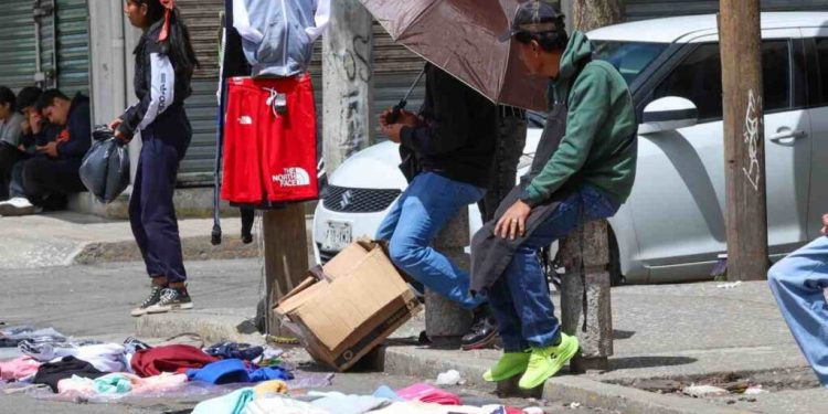 Desempleo en México sube a 3% en septiembre; mayoría de trabajadores sigue en informalidad