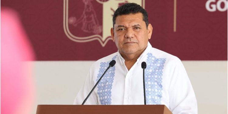 Tabasco, listo y con recursos para atender posibles emergencias por lluvias: Javier May