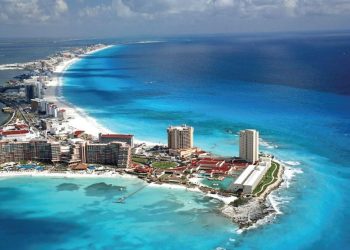 Hotelera advierte riesgo de perder casi la mitad de las playas del Caribe Mexicano para 2050