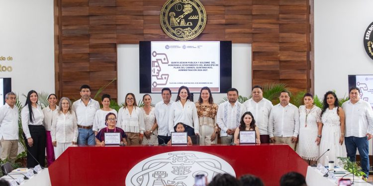 Estefanía Mercado entrega el Premio “Elvia Carrillo Puerto” 2025 a mujeres destacadas de Playa del Carmen