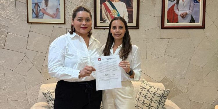 Ana Paty Peralta nombra a nueva titular de comunicación social