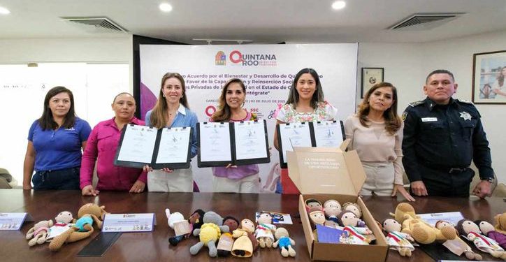 Capacitan a reclusas en Cancún para fortalecer su reinserción social