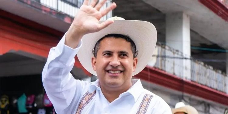 Suspenden clases en Uruapan tras asesinato del alcalde Carlos Manzo