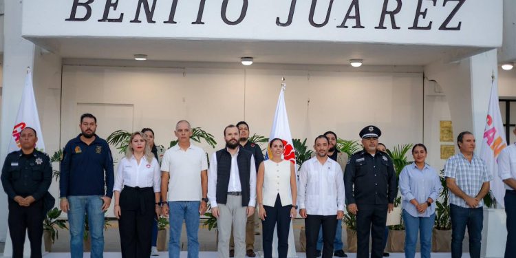 Ana Paty Peralta fortalece agrupamiento especializado en búsqueda de personas no localizadas con moderna entrega de equipamiento