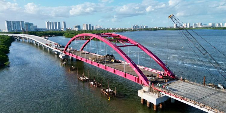 Avanza 90.2% la construcción del Puente de la Laguna Nichupté en Cancún: Mara Lezama