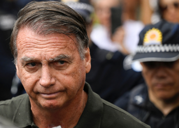 Arrestan a Jair Bolsonaro por riesgo de fuga previo a iniciar condena de 27 años