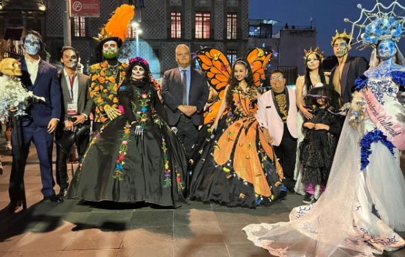 Con gran pasarela de Catrinas, finaliza el Festival de Ofrendas y Catrinas del Centro Histórico