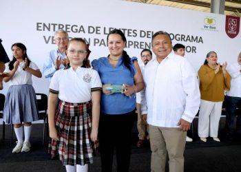 Más de 3,600 estudiantes reciben lentes gratuitos para mejorar su aprendizaje