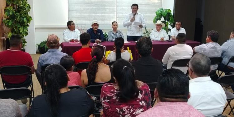 Entregan créditos para impulsar el campo y la pesca en Yucatán