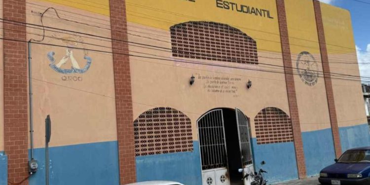 Estudiantes protestarán contra CFE por presunto cobro excesivo en albergue