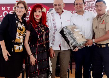 Continúa el fortalecimiento en seguridad; Sansores entregó vehículos y uniformes a la fiscalía estatal por $13.1 millones