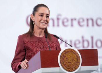 Sheinbaum aplaza para 2026 la discusión de la jornada laboral de 40 horas