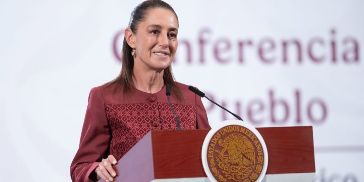 Sheinbaum aplaza para 2026 la discusión de la jornada laboral de 40 horas