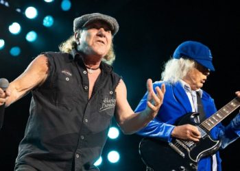 Entrega de Apoyos a Damnificados por Inundaciones en Veracruz y Otros Estados