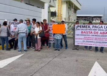 Entrega de Apoyos a Damnificados por Inundaciones en Veracruz y Otros Estados