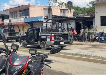 Entrega de Apoyos a Damnificados por Inundaciones en Veracruz y Otros Estados