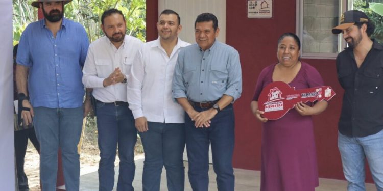 May entrega 100 viviendas del programa Viviendas del Bienestar en Jalapa