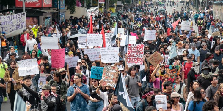 Jóvenes alzan la voz: movilización nacional expone frustración y expectativas de la Generación Z