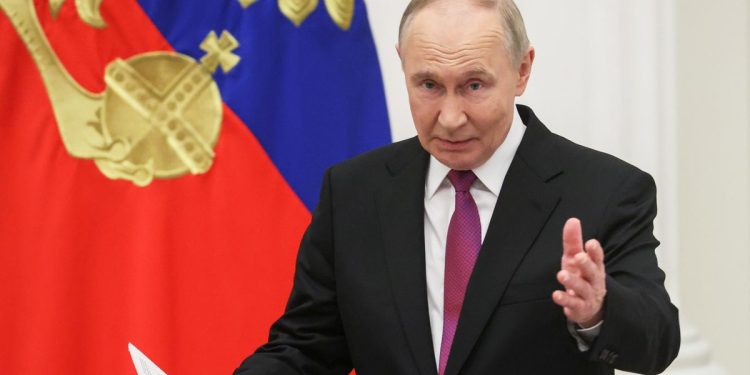 Putin evalúa reanudar los ensayos nucleares ante la posibilidad de pruebas en EE.UU.