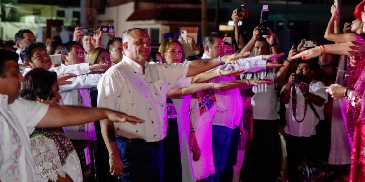 Layda Sansores encabezó la toma de protesta de la nueva red estatal de turismo comunitario