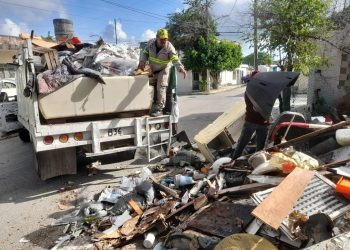 Refuerzan acciones de limpieza para frenar el dengue en Cancún