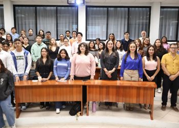 Magistradas del TEQROO imparten conferencia sobre “Autoridades Electorales y la Protección de los Derechos Político-Electorales” en la UQROO